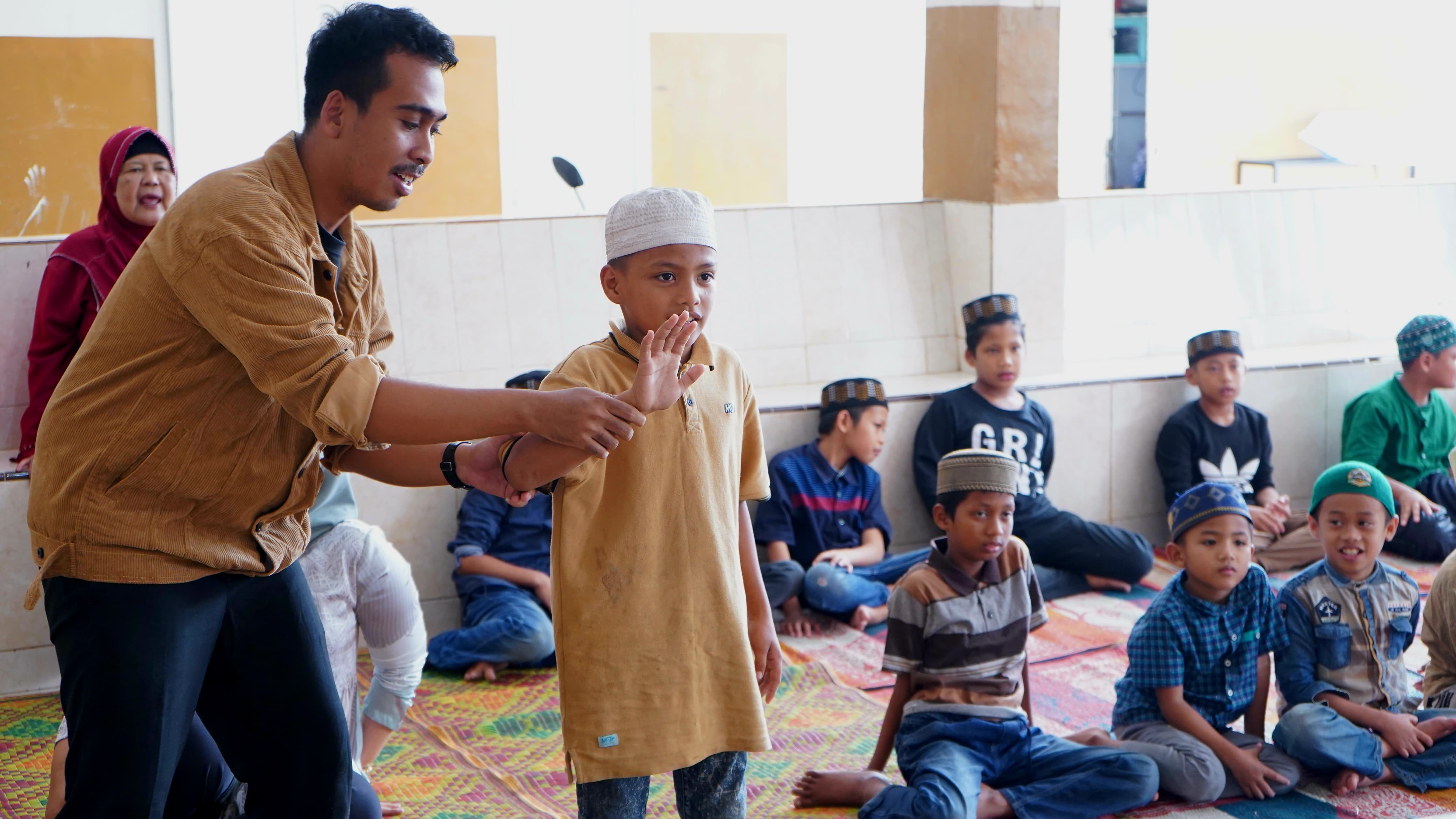 Dosen PWBI Kenalkan Pendekatan Gamifikasi untuk Tingkatkan Kesadaran Lingkungan Anak-Anak di Panti Asuhan